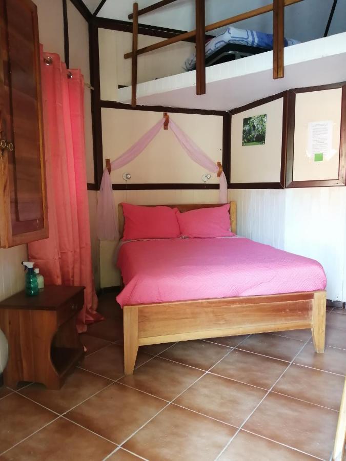 Cabanas Mountain River Lake Inn Nueva California Ngoại thất bức ảnh