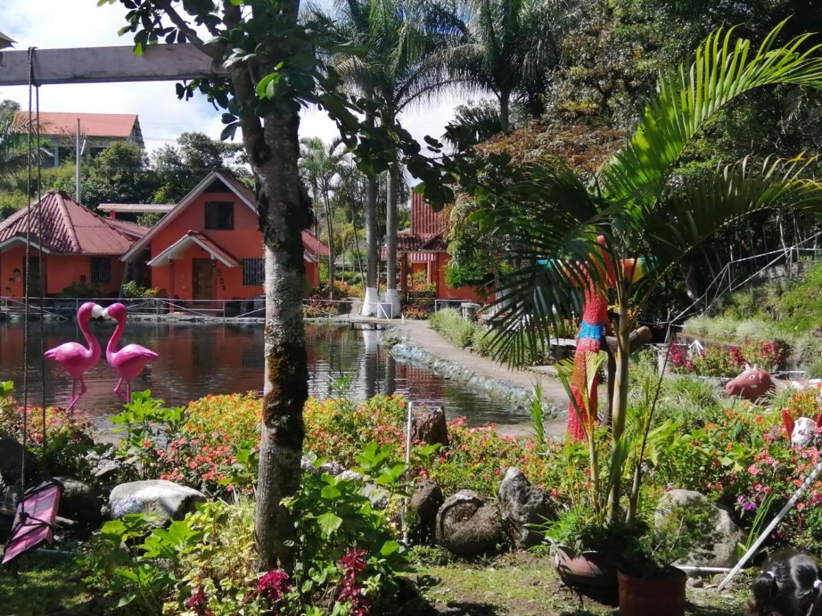 Cabanas Mountain River Lake Inn Nueva California Ngoại thất bức ảnh